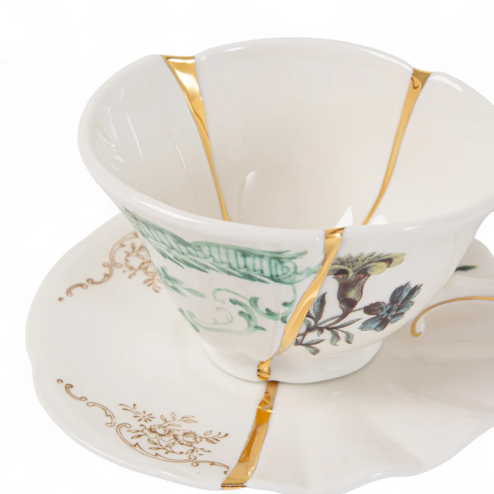 SET DA TE CON TAZZA E PIATTINO IN 
PORCELLANA E ORO "KINTSUGI" n.3