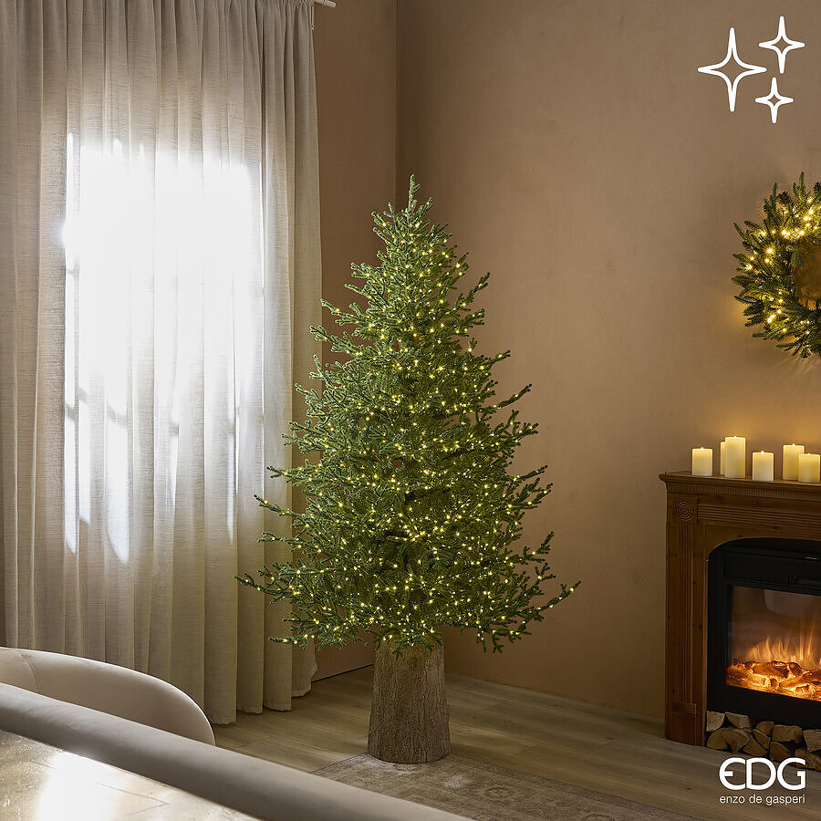 EDG Pino Lucciole con 2.300 LED a Riso, H180 × D115 cm
