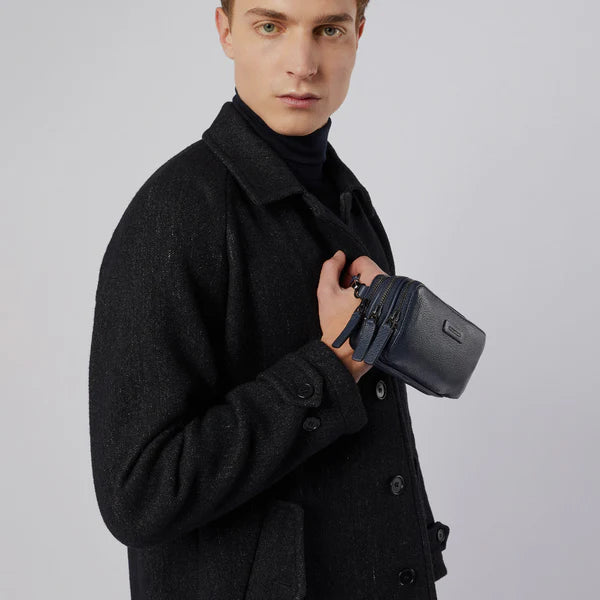 Piquadro Pochette Uomo in Pelle a Tre Scomparti con Polsiera e Tracolla | AC2141MOS