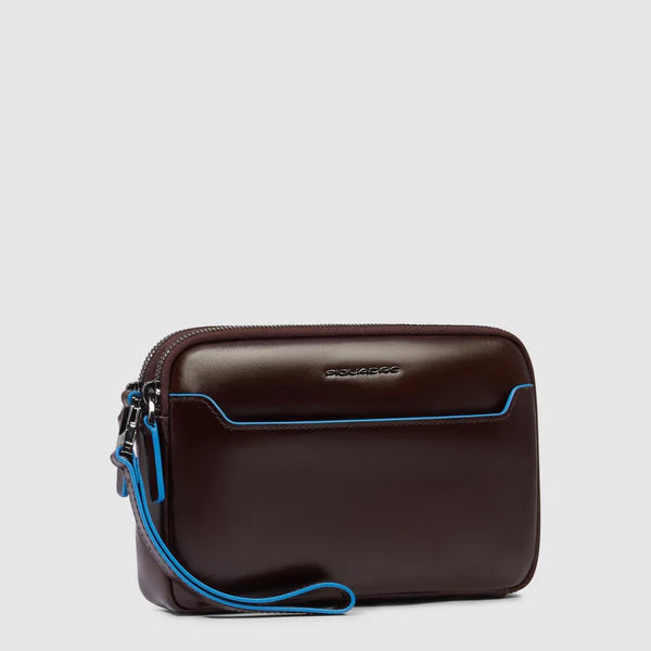 PIQUADRO - Pochette uomo in pelle a tre scomparti con polsiera rimovibile e protezione RFID