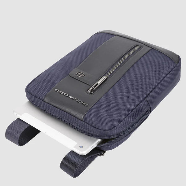 Piquadro Borsello Uomo Porta iPad 10,2" / Air / Pro 11" in Nylon Riciclato e Pelle con Tasca AirPods | CA1816BR2