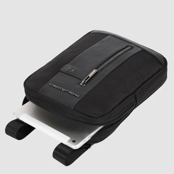 Piquadro Borsello Uomo Porta iPad 10,2" / Air / Pro 11" in Nylon Riciclato e Pelle con Tasca AirPods | CA1816BR2