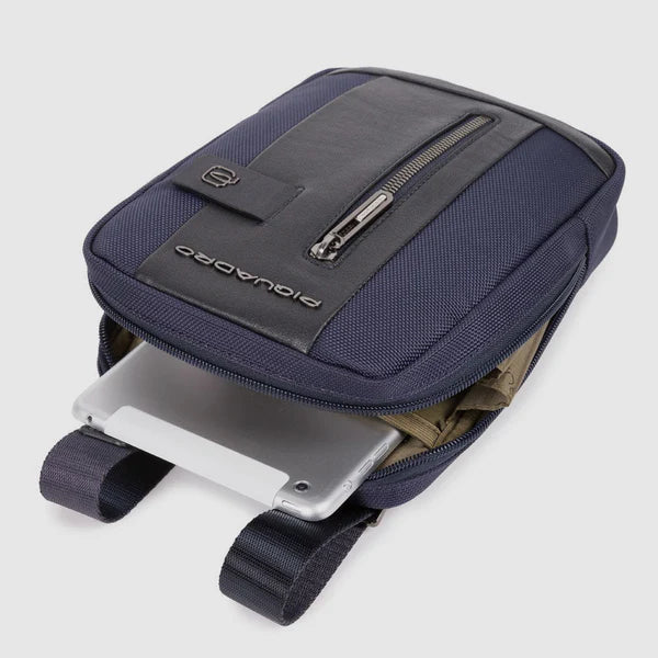 Piquadro Borsello Uomo Porta iPad Mini in Nylon Riciclato e Pelle con RFID e Tasca AirPods | CA3084BR2