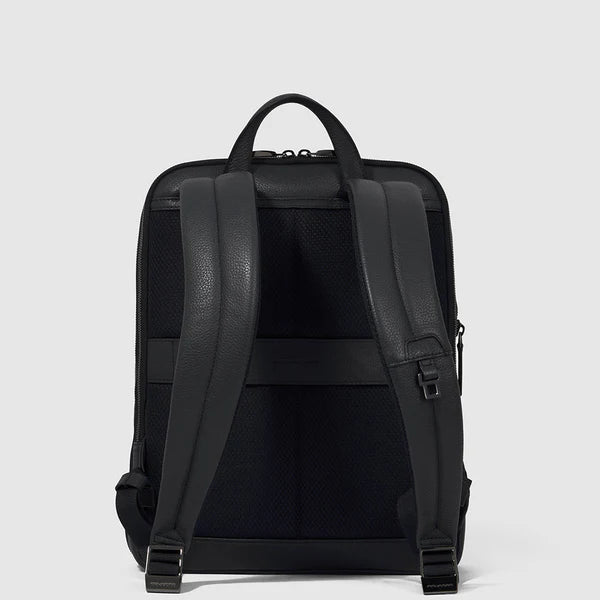 Piquadro – Zaino Uomo Sottile Porta PC e iPad con Cavo Nero – CA6311MOS