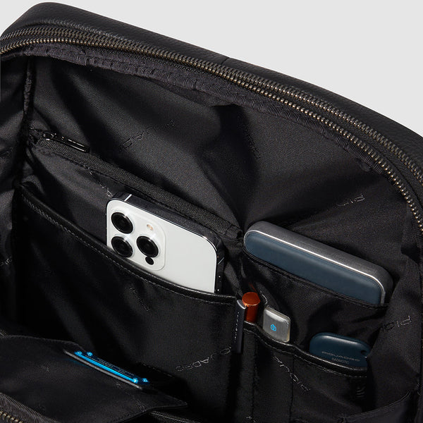 Piquadro – Zaino Uomo Sottile Porta PC e iPad con Cavo Nero – CA6311MOS