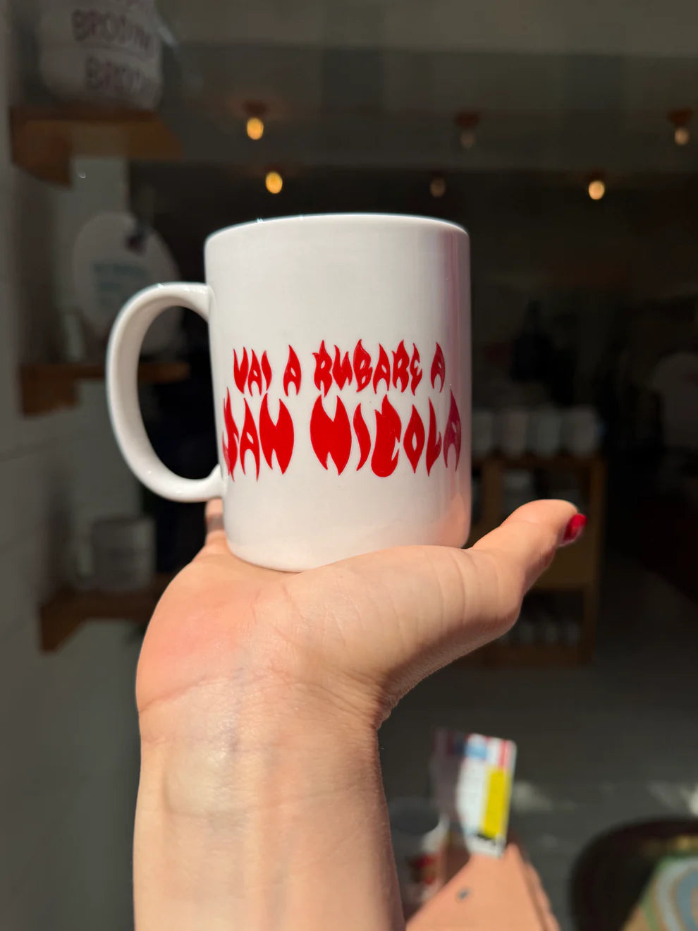 PIATTINIDAVANGUARDIA - MUG VAI A RUBARE A SAN NICOLA