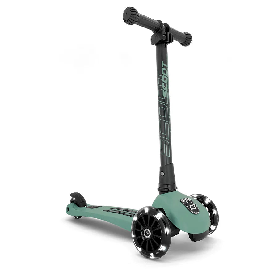 SCOOT AND RIDE - Highwaykick 3 Led - Monopattino Verde Foresta - forest