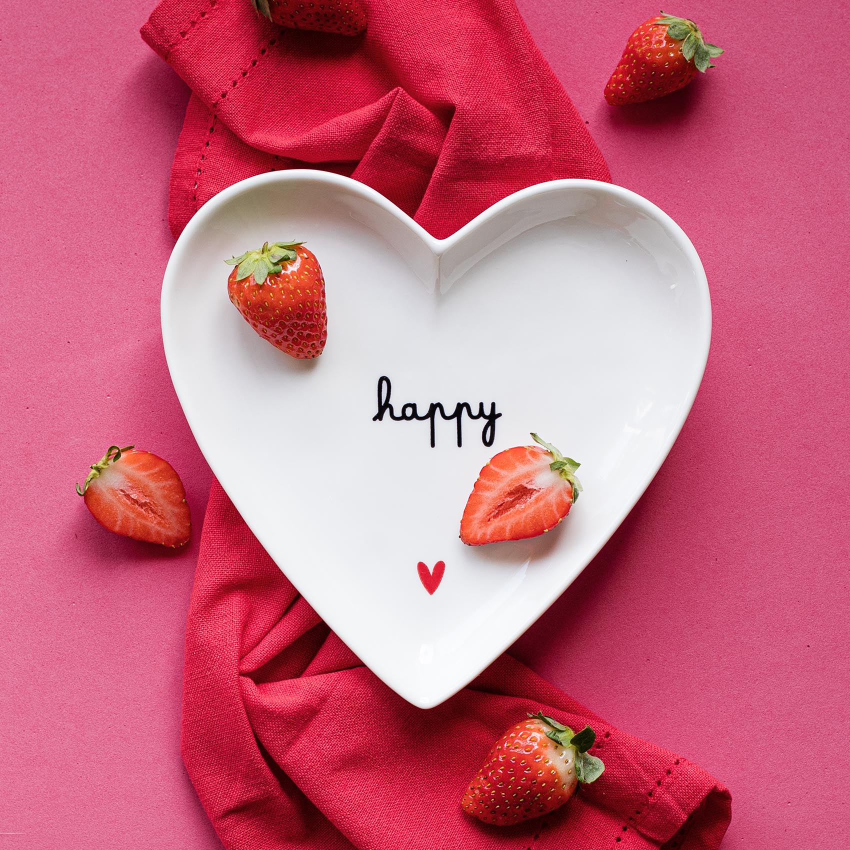 SIMPLE DAY - Set 2 Piatti Cuore – Decoro "Happy" Ø 18 cm