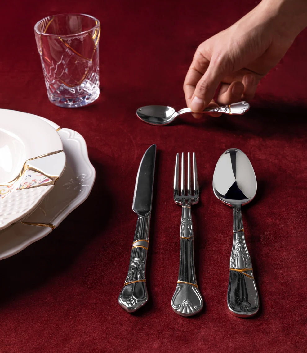 SET DI 4 POSATE IN ACCIAIO E ORO "KINTSUGI CUTLERY"