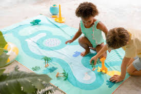 TRIXIE - Quut PlayTowel XL Safari | Telo Mare e Tappeto Gioco 2-in-1