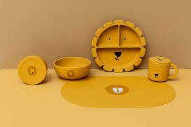 TRIXIE - Silicone snack pot with lid - Mr. Lion
