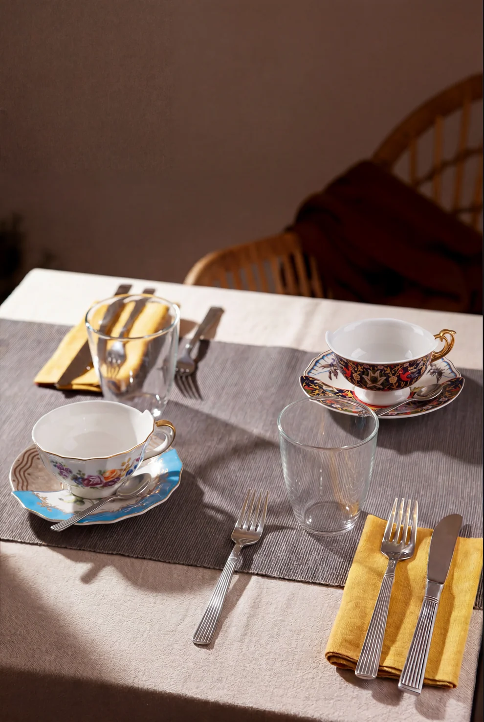 SELETTI TAZZA DA TÈ CON PIATTINO IN PORCELLANA "HYBRID-KANNAUJ"