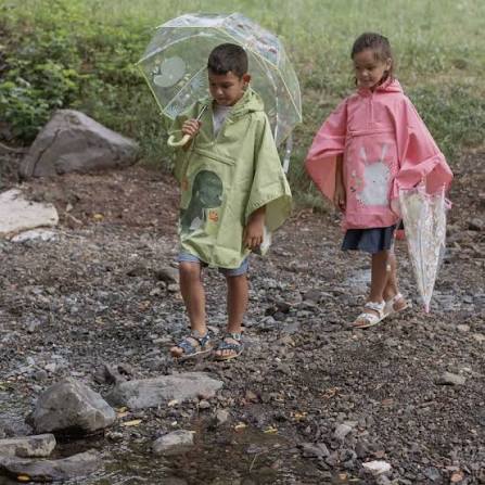 SASSI - RAIN PONCHO - RABBIT .
