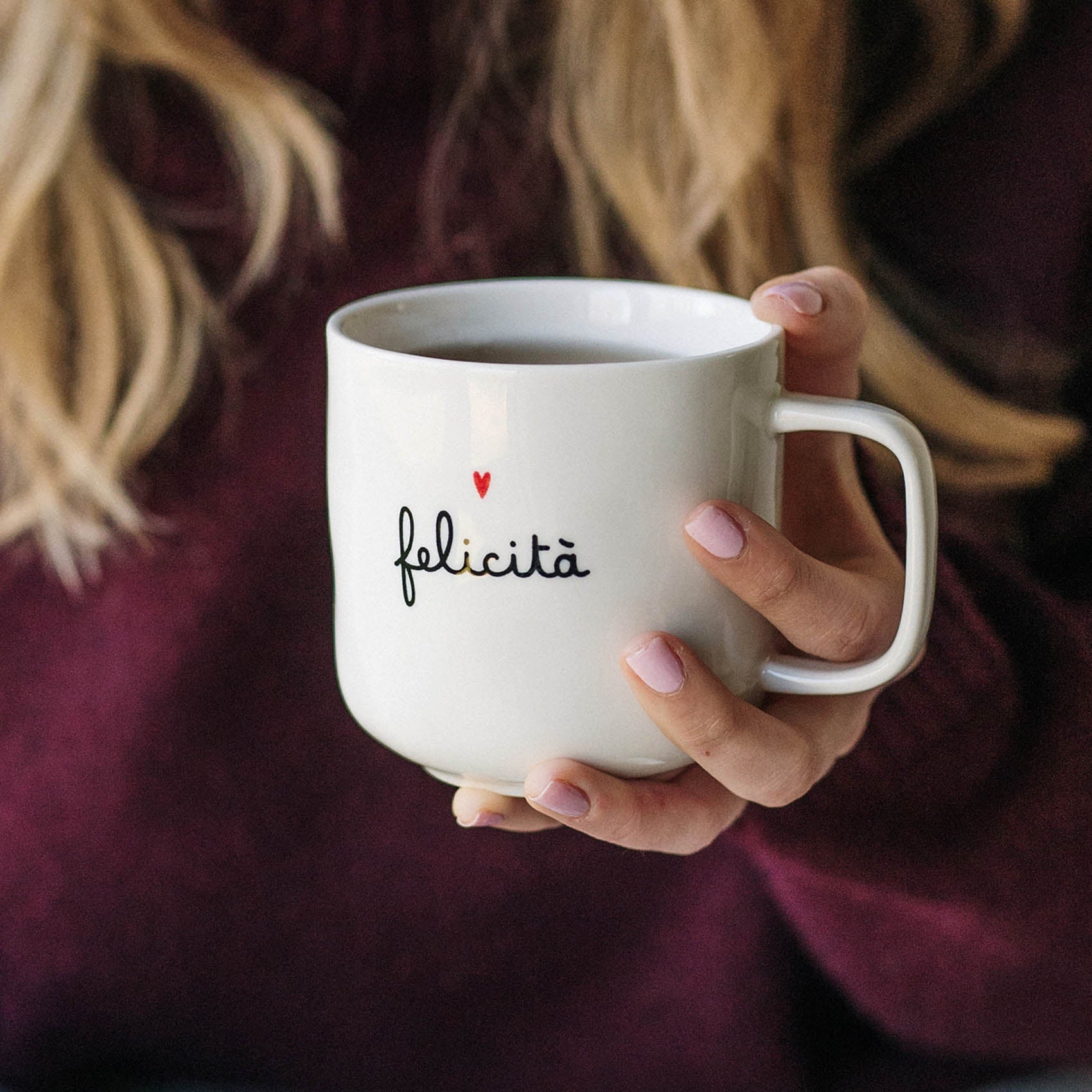 SIMPLE DAY - Mug Bianca in Gres – Decoro "Felicità" 400 ml