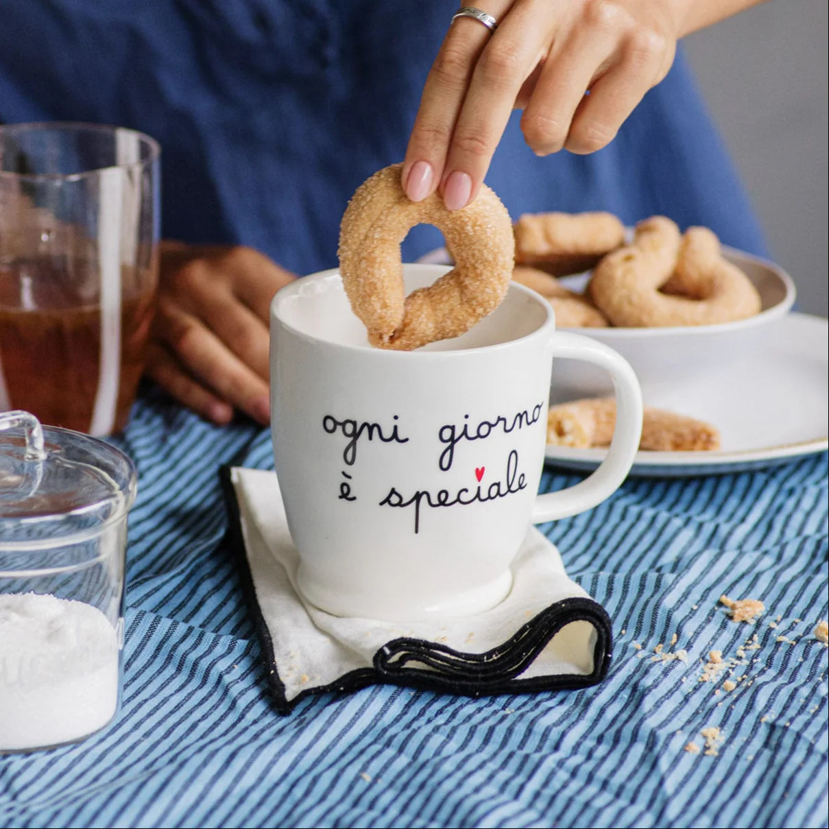SIMPLE DAY - Mug in Gres Porcellanato – Decoro Ogni giorno è speciale