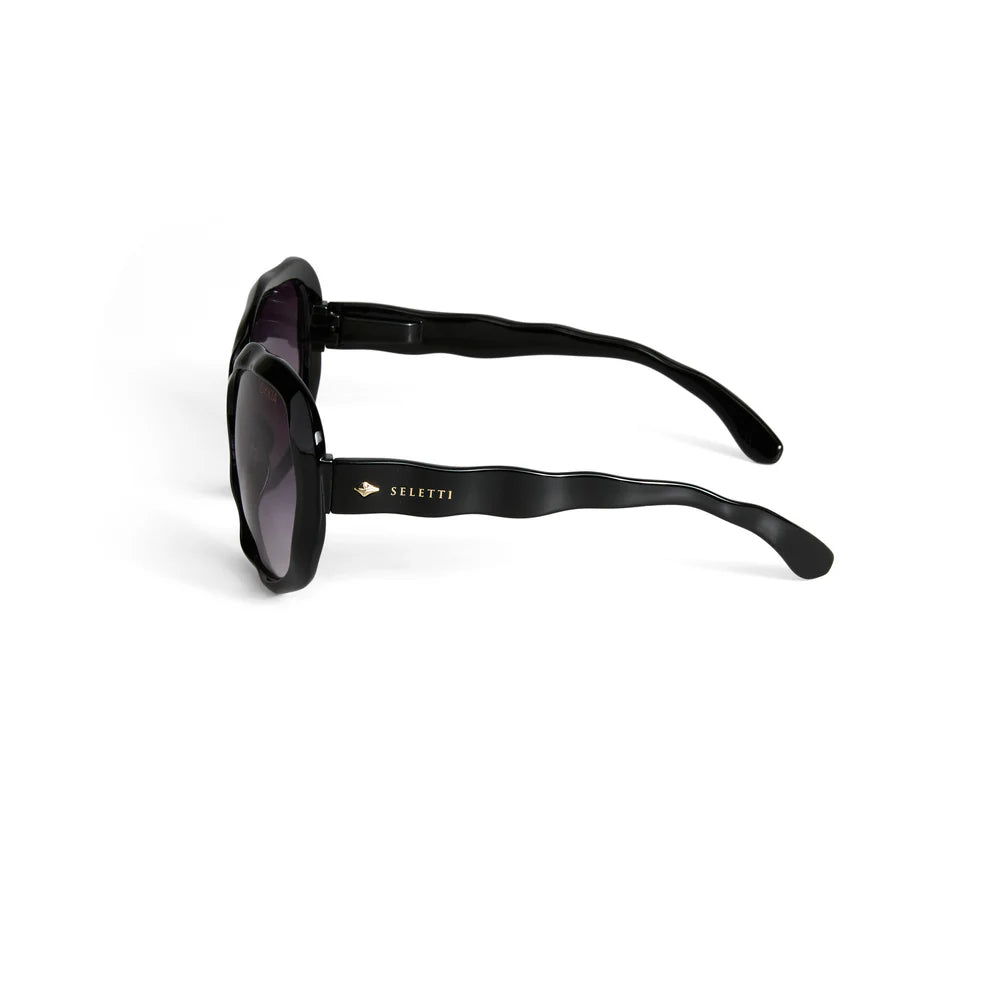 SELETTI X OKKIA - Occhiali da sole California - Montatura nera - Lenti sfumate nere - Finitura lucida