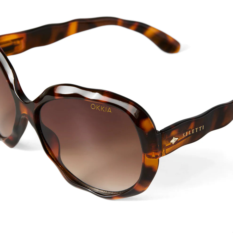 SELETTI X OKKIA - Occhiali da sole California - Montatura Havana classica - Lenti sfumate verdi - Finitura lucida
