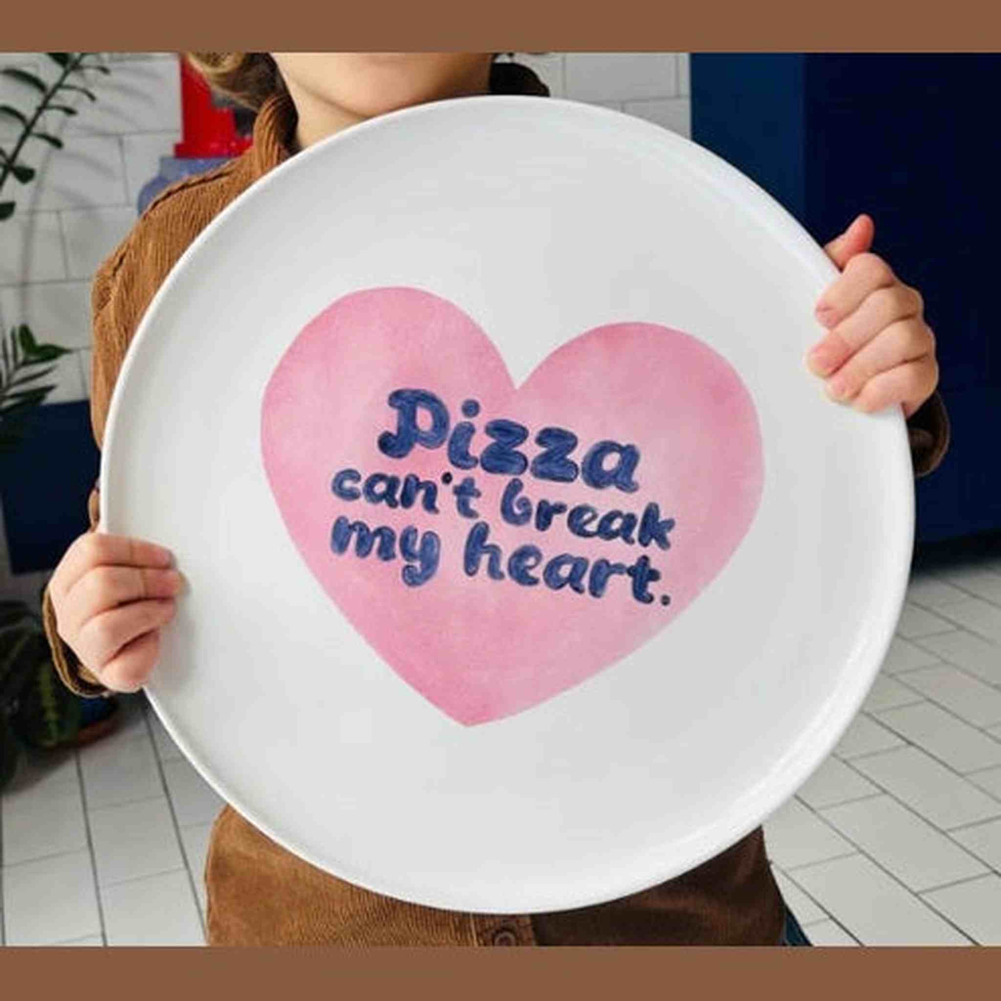PD PIATTO PIZZA CAN'T BREAK MY HEART ROSA/GIALLO