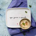 SIMPLE DAY - Piatto Rettangolare in Gres – Decoro "Ogni giorno è speciale" 20x15,5 cm