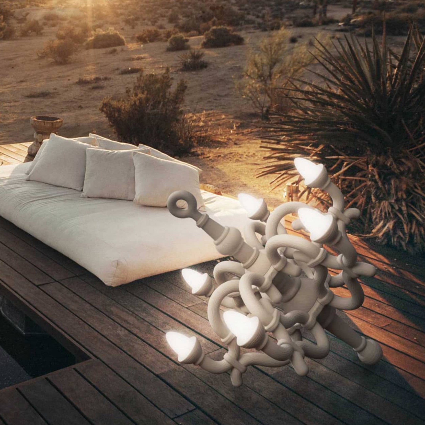QEEBOO - CANDELABRO Fallen Chandelier M White