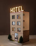 Seletti Lampada Artistica in MDF "Hotel Voyeur" 26 × 18 × H 42 cm