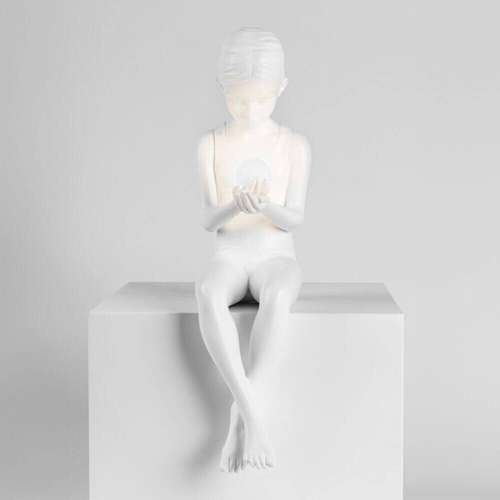 SELETTI - SCULTURA IN RESINA CON LUCE LED "INNER GLOW_S" GIRL